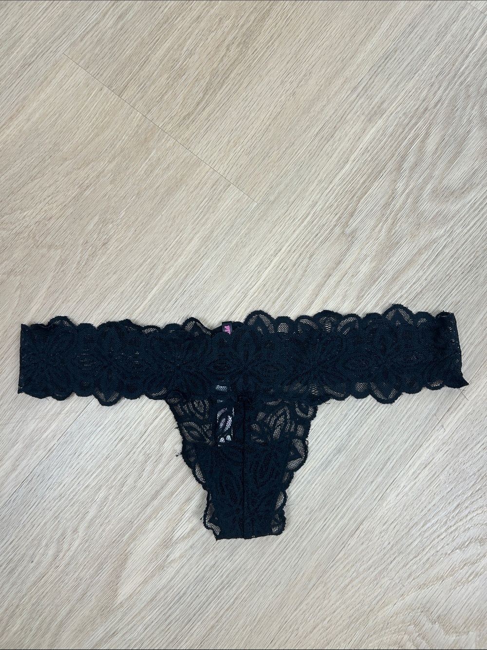 PINK Victoria’s Secret Extra Low Rise Thong Panty S